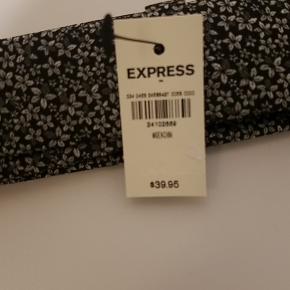 Express men black and silver flower print tie - Picture 4 of 6